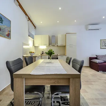 Riva Apartamento Cavtat